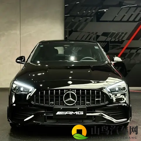 降价没换发动机,AMG C43慌了?性能车市场真变天了-3