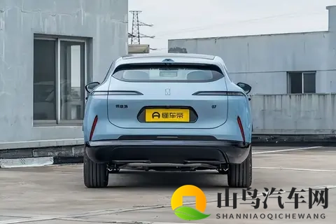 2026款阿维塔07打出“智能豪华”底牌，你怎么选？-3