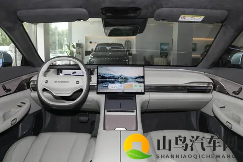 2025 款星纪元 ES：1528 万起，家用通勤与出游优选！-1