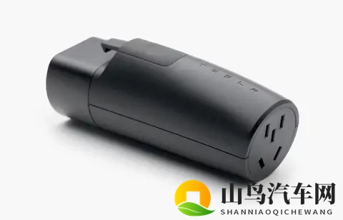 特斯拉Model Y L上线外放电功能，每个车主都免费送！-2