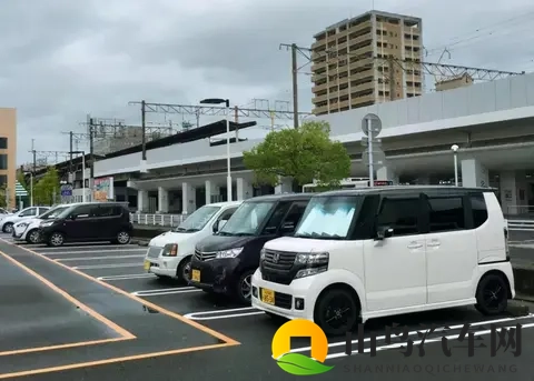 将界2第3集打扑克80秒：《第三集精彩瞬间：80秒扑克对决》-2