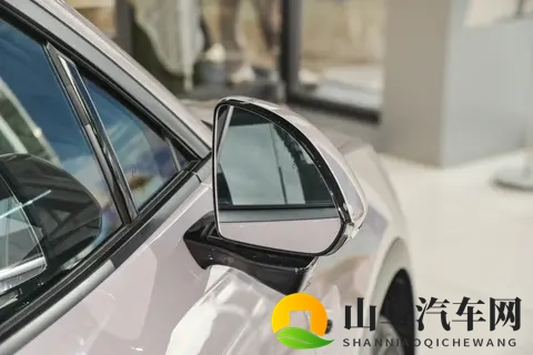 限时惊喜价1329万起！深蓝L06发布1小时订单破2万-1