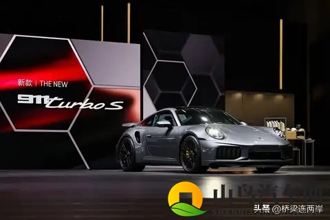 保时捷911混动版亚洲首秀，2728万起！涡轮迟滞成历史？-2