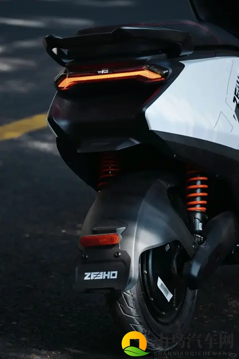 ​极核和九号是一个档次吗？性能玩家告诉你答案-3