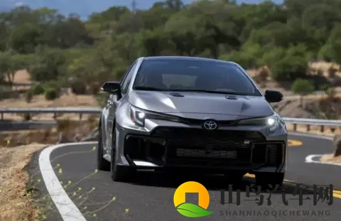 丰田 GR 卡罗拉或告别三缸机，未来有望升级 400 马力四缸发动机-1