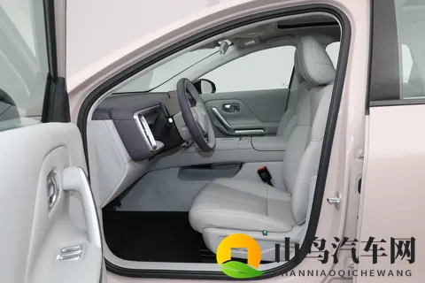 10 万级纯电轿车选车指南：零跑 B01 2025 款 550 激光雷达版深度解析-1