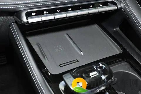 卷疯了！星瑞东方曜：10 万价，B 级空间 + 高通 8155-1