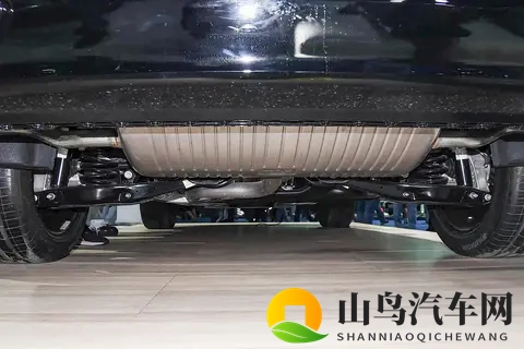 家用中大型SUV怎么选？领克09对比大众揽巡，看完这篇就知道了-2