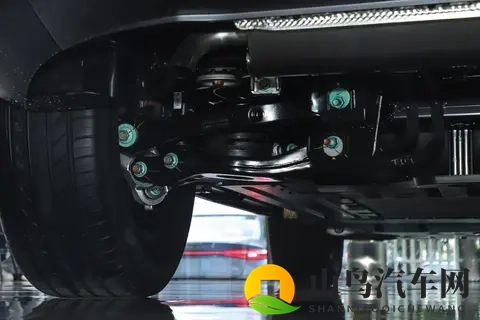 带娃全家游，为什么我会推荐方程豹钛7？这几点让我真香-1