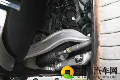 红旗H9购车指南:哪款配置最适合你?看完不再纠结-2