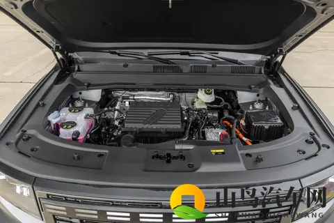 不到15万，方盒子新卷王，配三电机真四驱，续航147km，香吗？-3