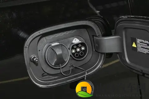 1968万买激光雷达MPV？比亚迪夏这波太狠了！-3