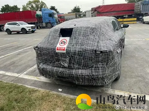 阿维塔旅行车首次曝光！采用了很厚的伪装！-1