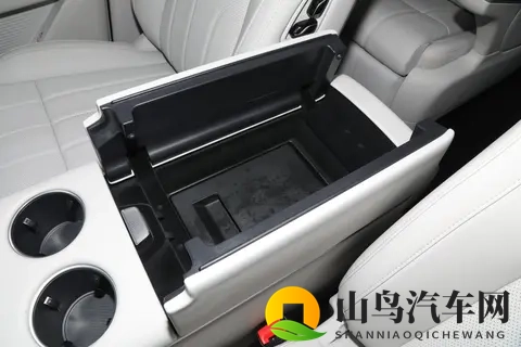 华为乾崑+5C超充,续航1530km,26款岚图梦想家值得选吗?-1