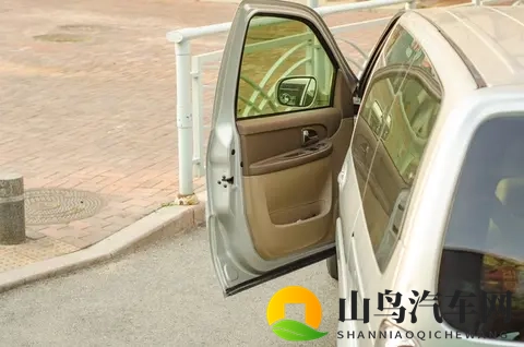 最高法为新规征求意见，“开门杀”责任到底咋定？有车一族必看！-2