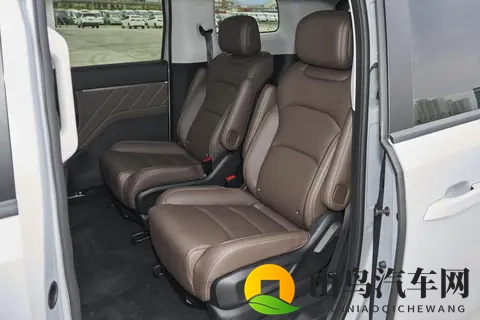 768万起家用MPV！真7座大空间，10万级可配备电滑门-1