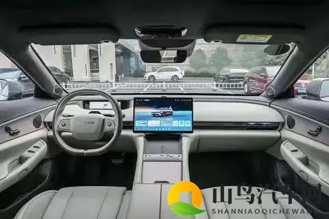 2025款星纪元ES体验:20来万的新能源车,日常用着挺实在-2