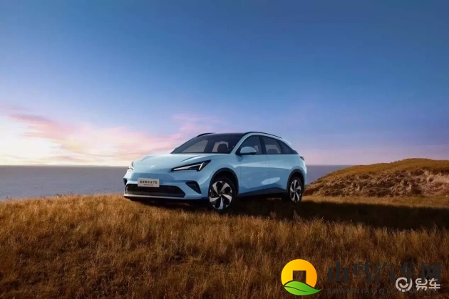 女初高中拍击打屁股:女初高中学生遭遇体罚事件,家长关注校园暴力问题-1