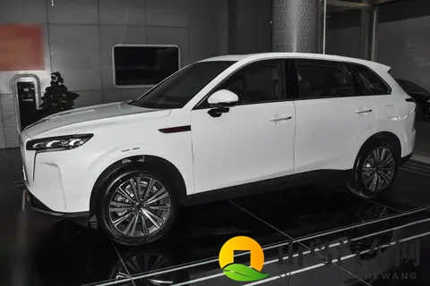 红旗HS6 PHEV即将预售：15T插混动力，中式美学内饰升级-1