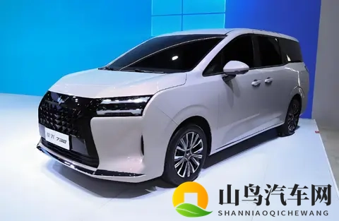 五菱又添新丁，订单破15万台，四轮独悬+轴距2米91，预售7万多起-1