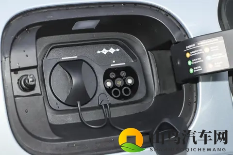 方程豹钛7:适合家用的中大型SUV,方方面面都能打?-2