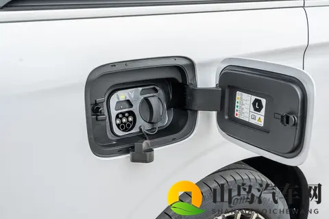 高端MPV怎么选？试驾26款岚图梦想家，空间大动力足-1