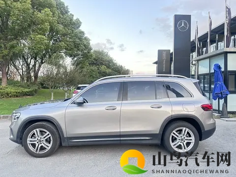 15万多拿下准新奔驰GLB，家用代步香不香？-3