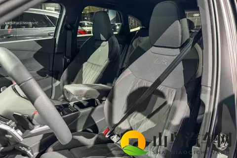 奥迪Q3 Sportback迎来插混版,配20T还支持纯电驱,有啥不同?-2