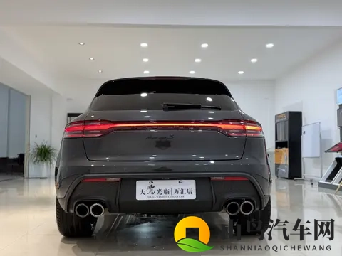 校花在体罚室晾臀打屁股：校园风云：体罚室里校花受罚场面曝光-2