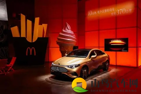 奔驰朋友圈全变红 百年老厂赌上未来？纯电CLA安全真能打？-1