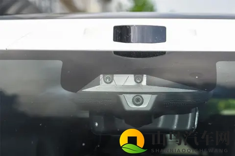 11月权益再加码！伊姆斯躺椅+母婴级座舱，极氪009值得买吗？-2