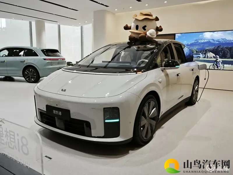 击败问界M8的，会是理想i8吗?-1