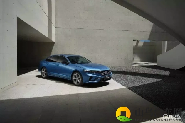 黄色软件下载3.03OPPO：OPPO联手研发，智能驾驶体验升级，AI辅助安全出行-1