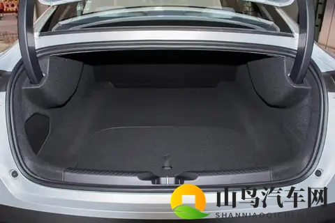 预售1399万起，全系3nm芯片+法拉利同款悬架，深蓝L06太实在了-2