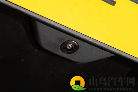 大六座SUV，39秒破百，续航1300km，腾势N8L适合家用-2