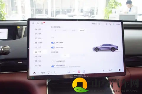 2025款星纪元ES上市，1528万起！增程+纯电双动力，值得买吗？-3