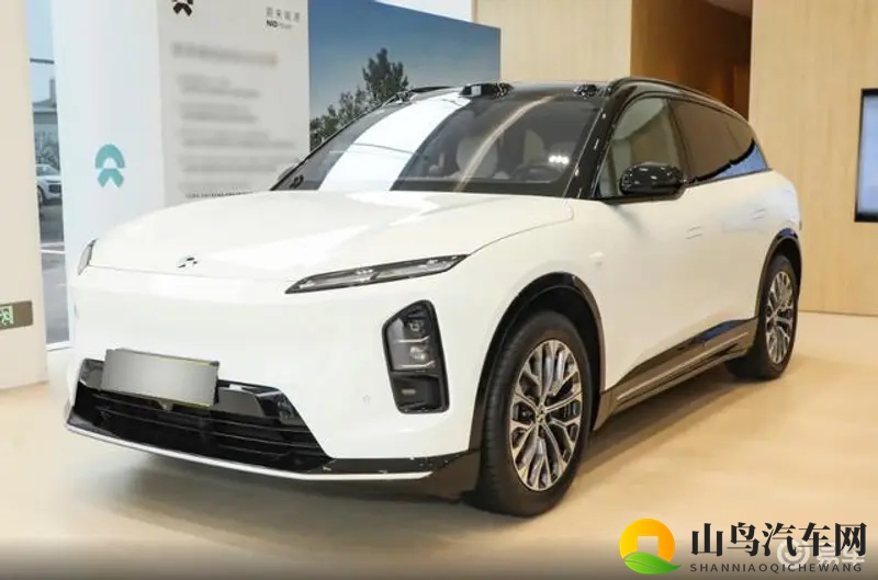 香蕉桃子：汽车设计新潮流：水果元素引领个性风潮-1