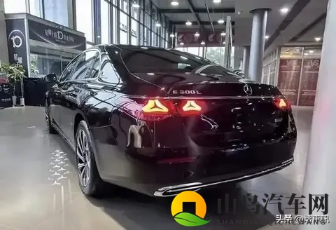 2026款奔驰E级新车型上市！配置不变 价格调整 搭载20T发动机+四驱-3