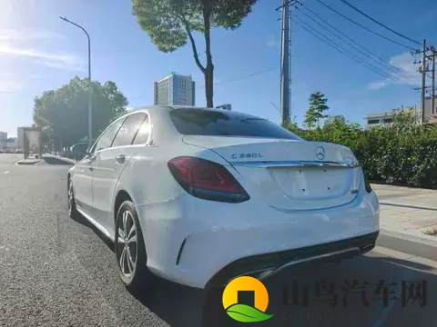 三年奔驰C级，优雅白色座驾，13万多入手体验豪华！-2