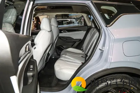 这三款小型SUV省油、能装、颜值高，最后一款优惠后不到10万-1