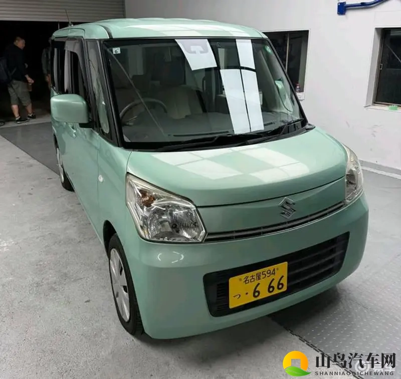 91娇妻3p第一次找单男：汽车品牌新尝试，单身男性迎来专属服务-1