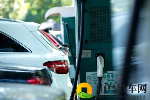 电动车的“反人类”设计，是创新还是噱头？-2