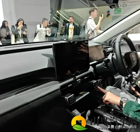 丰田RAV4降价至16万？混动四驱硬刚国产车-1