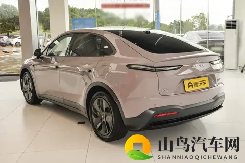 吉利银河V900亮相,换增程式动力,这下能降价了吗?-1