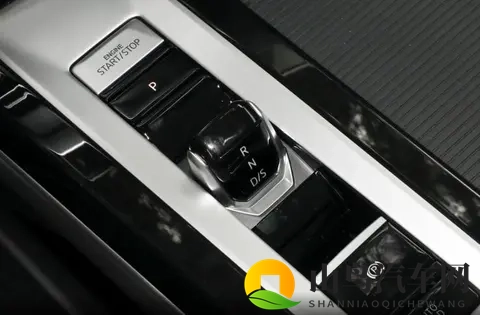 合资大五座SUV直降5万，后排空间比肩商务车，大众揽巡选购指南-2