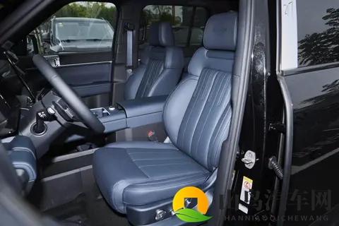 科技大空间SUV，方程豹钛7，让全家出行更安心与便捷-1