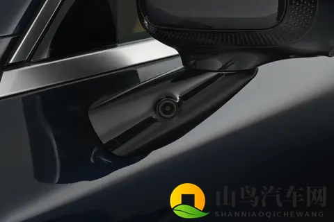 1699万买德系豪华插混SUV?比奔驰懂家用,比新势力懂豪华!-2