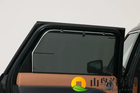 家庭 7 座务实选!帕里斯帝:10 气囊 + 1000km 续航,27 万进口够值吗?-3