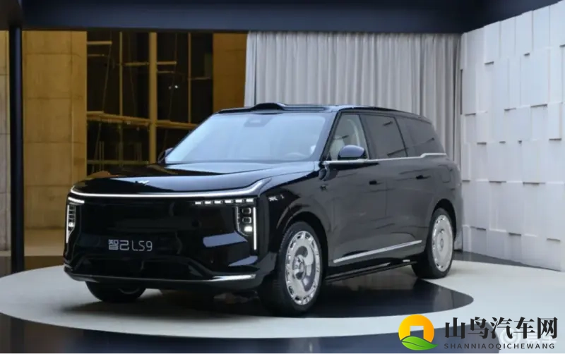 有地暖的大六座SUV，是南方车企做的智己LS9-1