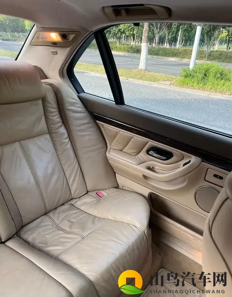 奢华进化or操控妥协？1996款BMW 7系的双面魅力-3
